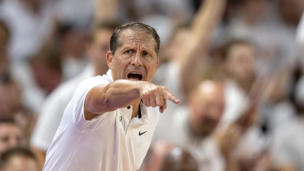Razorbacks coach Eric Musselman on sidelines against Duke